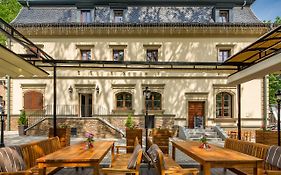 Hotel Male Versailles